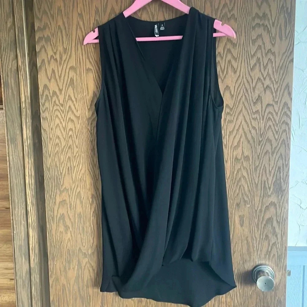 Black Valletta Top M